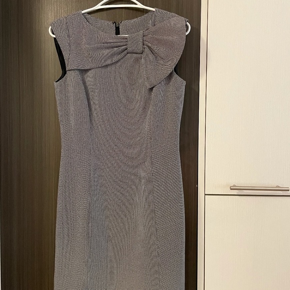 Elie Tahari - Black & White Dress - Size: Small - Great Condition - Picture 1 of 2